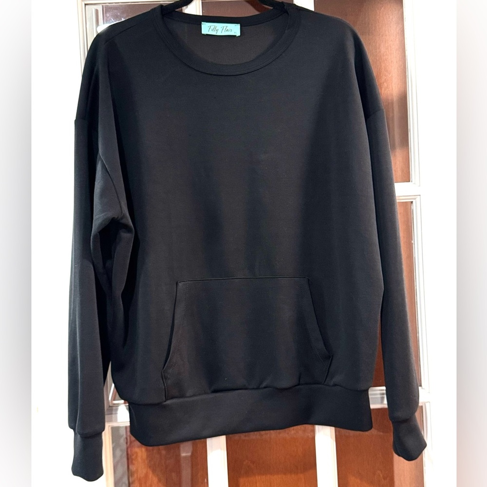 Scuba Feel Long Sleeve Pullover Top with Kangaroo Pocket